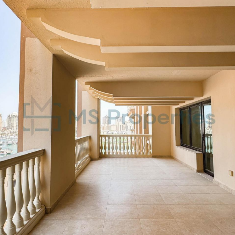 Beautiful 2BHK with Huge Balcony | Amazing Marina View