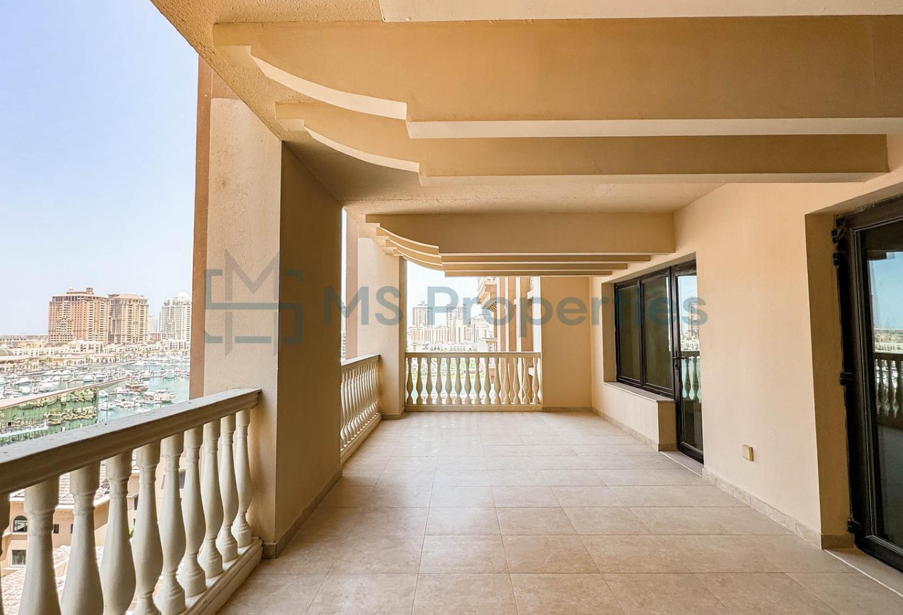 Beautiful 2BHK with Huge Balcony | Amazing Marina View