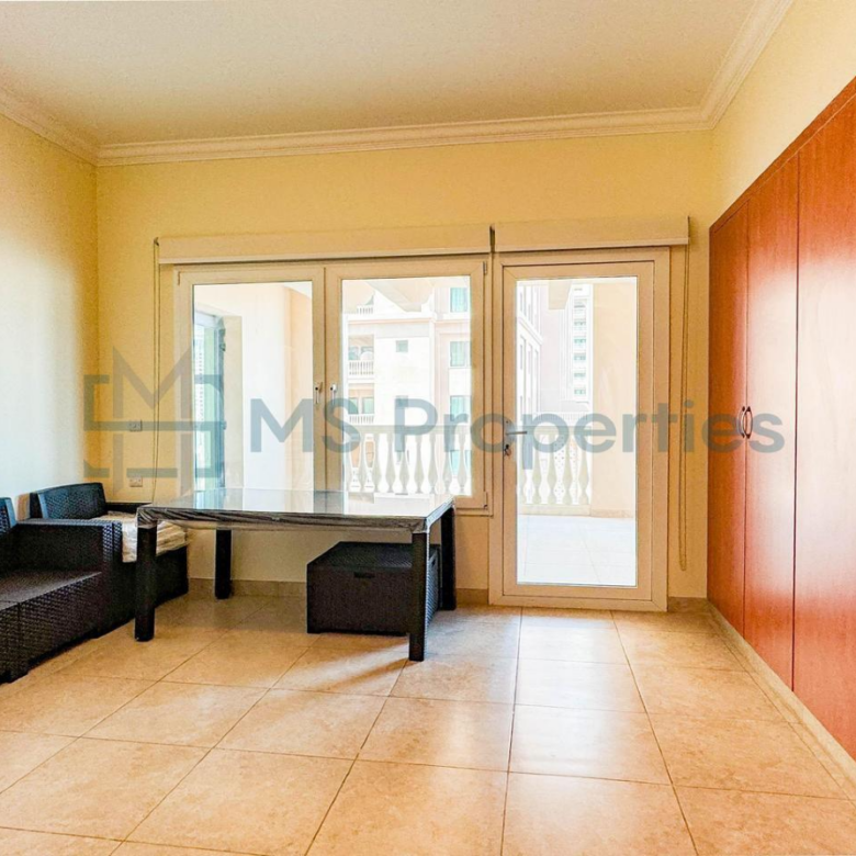 Beautiful 2BHK with Huge Balcony | Amazing Marina View