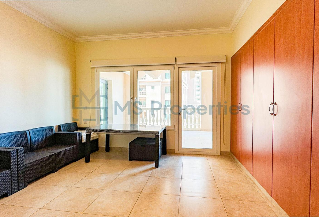 Beautiful 2BHK with Huge Balcony | Amazing Marina View