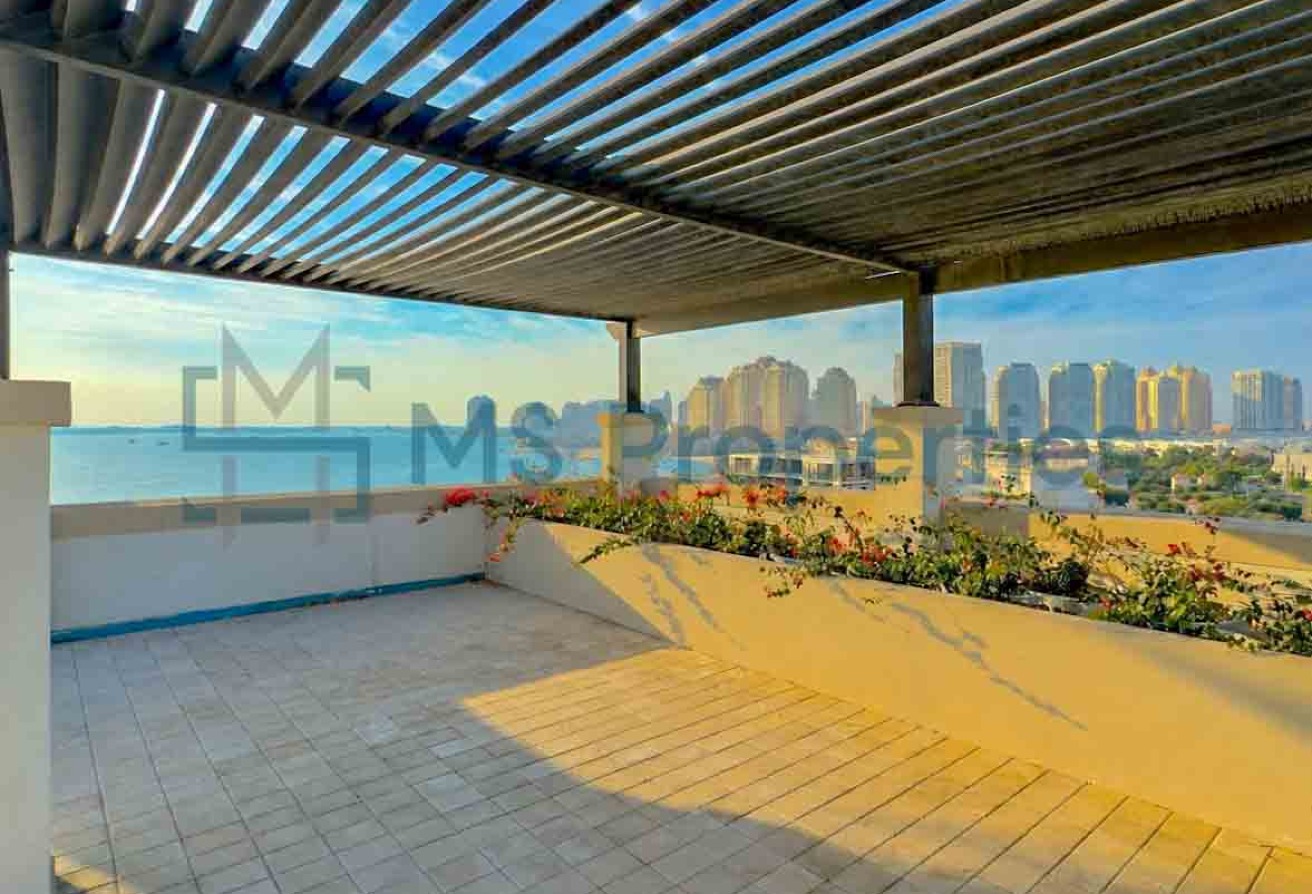 Sophisticated Studio Furnished with Great View