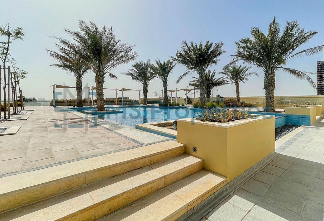 Stunning 1 BDR Furnished with Balcony | Beautiful Sea View