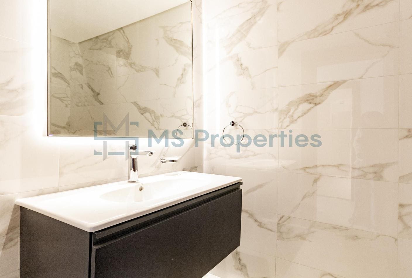 Elegant 2BHK+Maid | Balcony | Beautiful Scenic Views