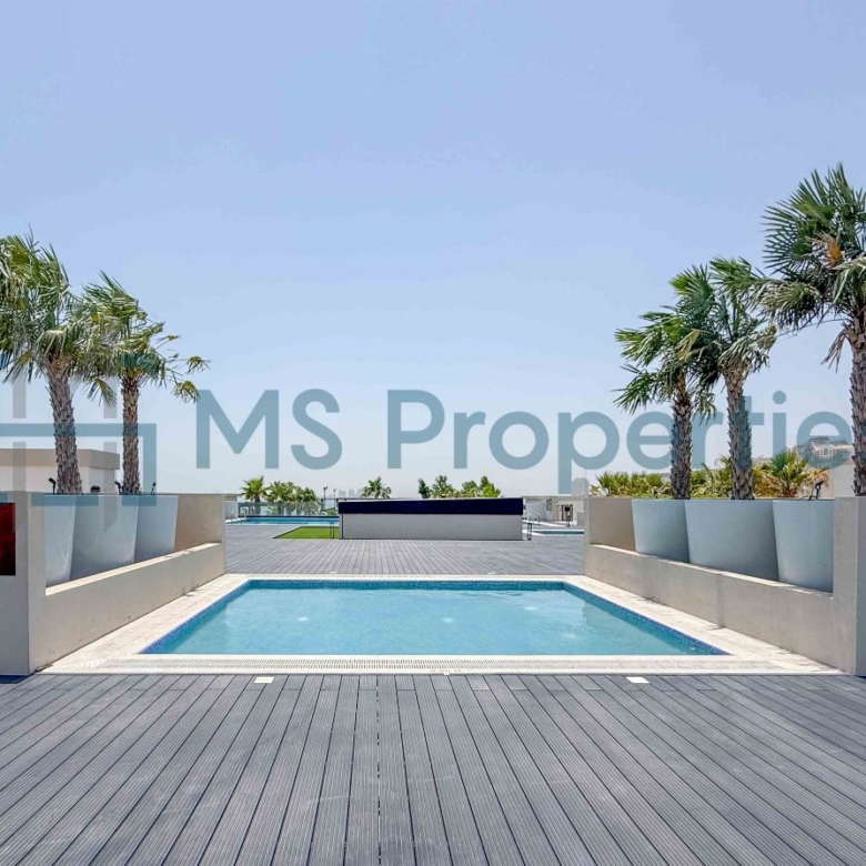 Sophisticated Studio Furnished with Great View