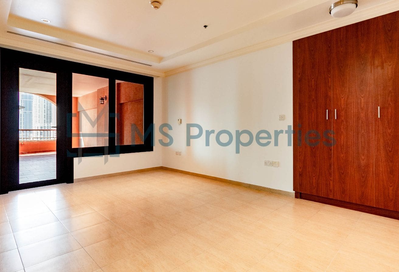 Stunning | Spacious 2 Bedroom Apartment | Including Utilities
