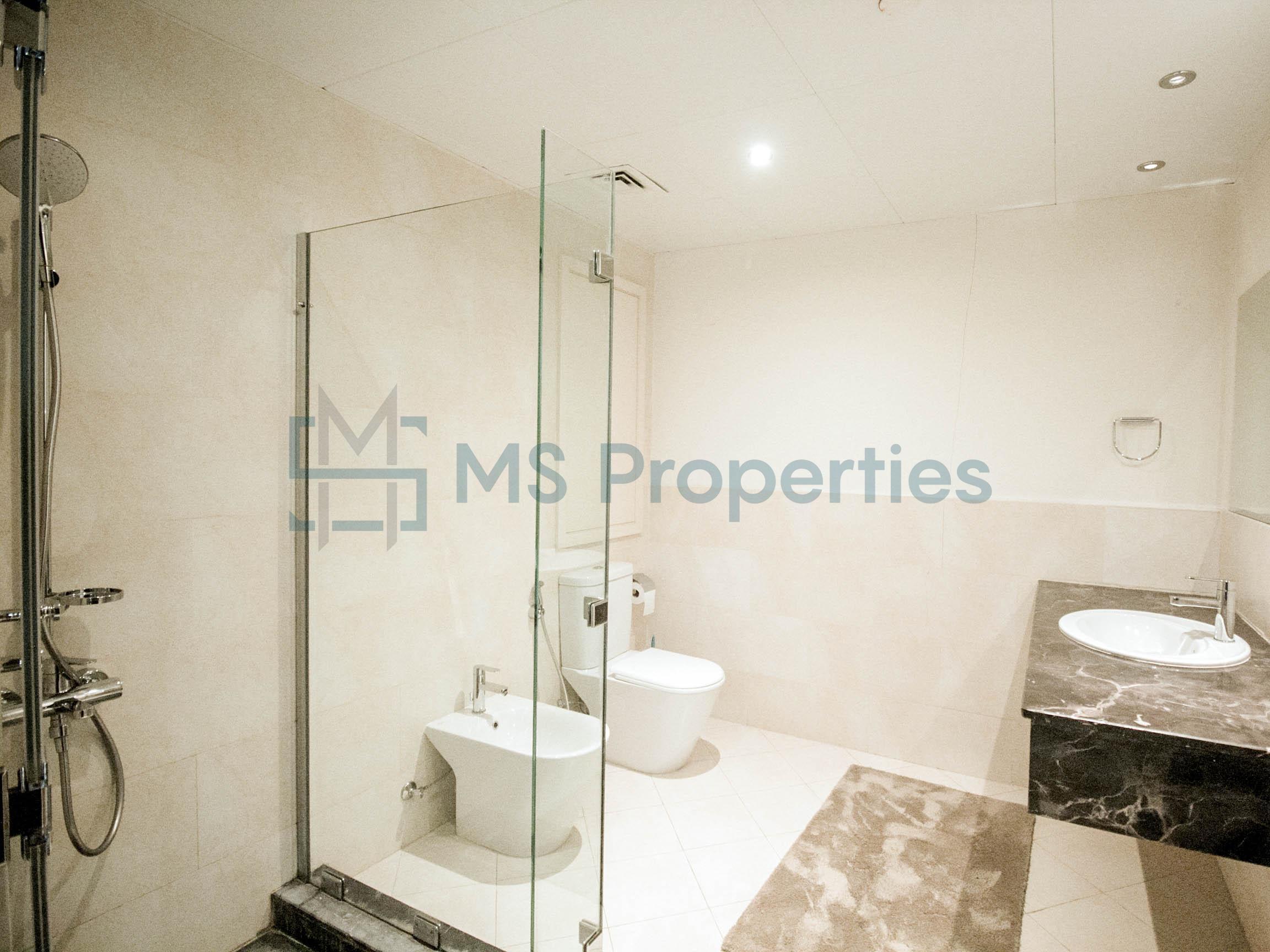 Stunning 2 BHK Apartment with Marina Sea View Balcony