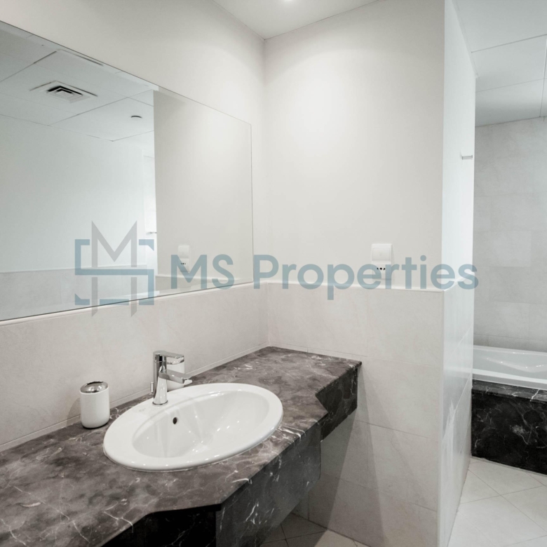 Stunning 2 BHK Apartment with Marina Sea View Balcony