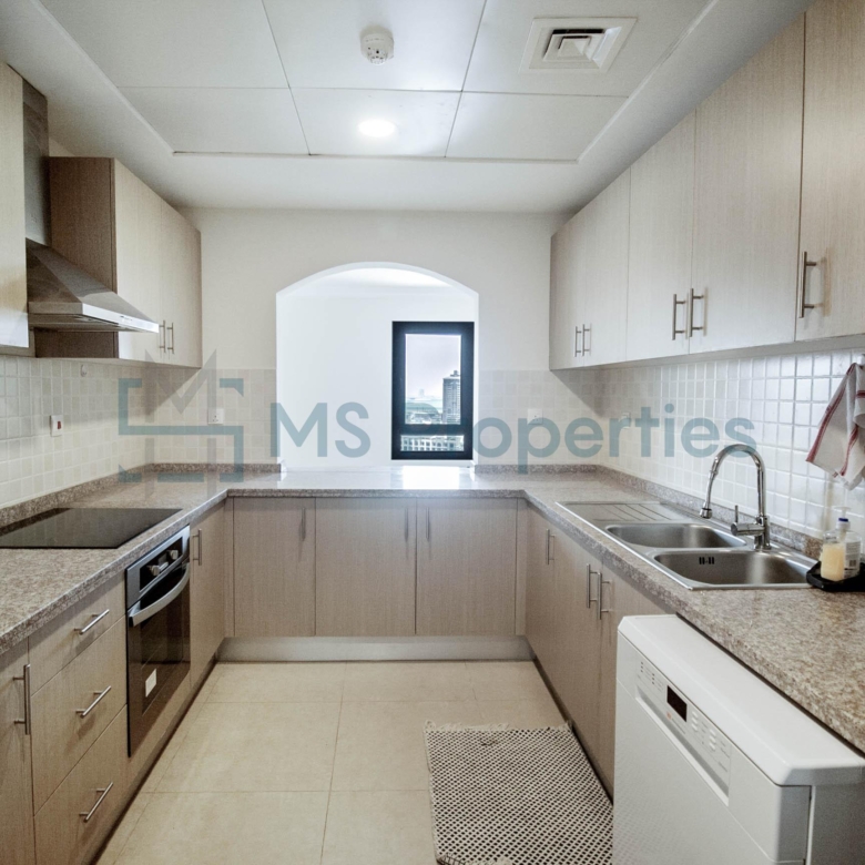 Stunning 2 BHK Apartment with Marina Sea View Balcony