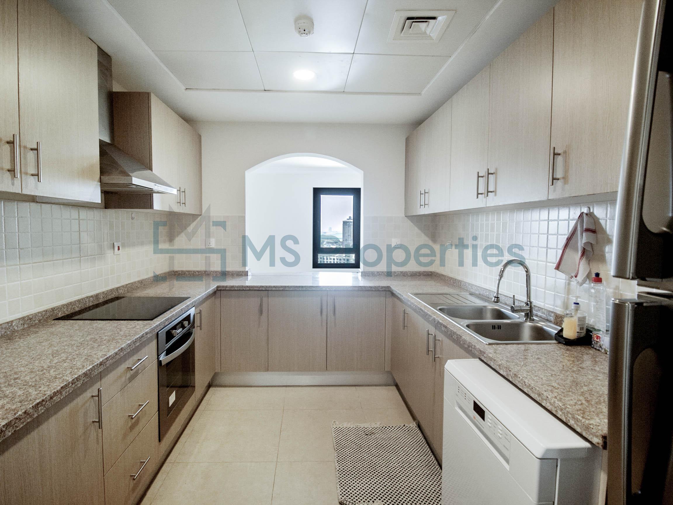 Stunning 2 BHK Apartment with Marina Sea View Balcony