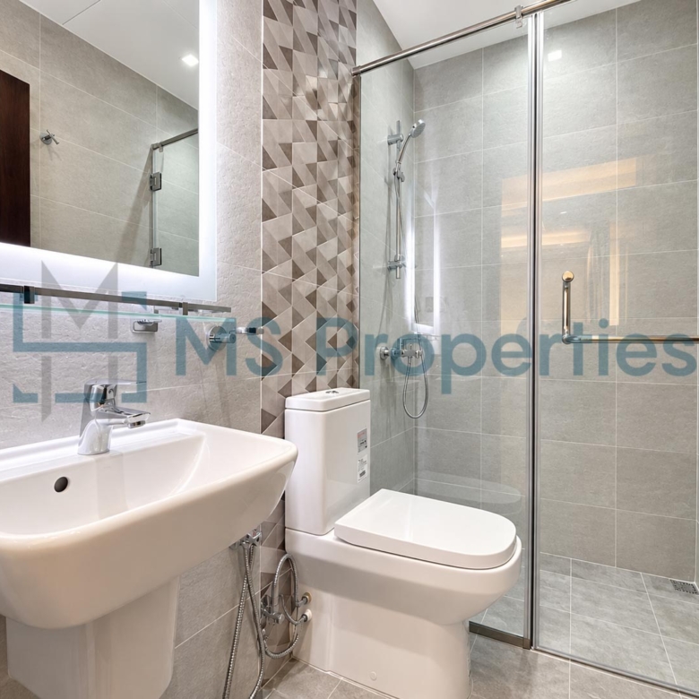 Luxuriously Furnished 3BHK + MaidRoom in The Pearl