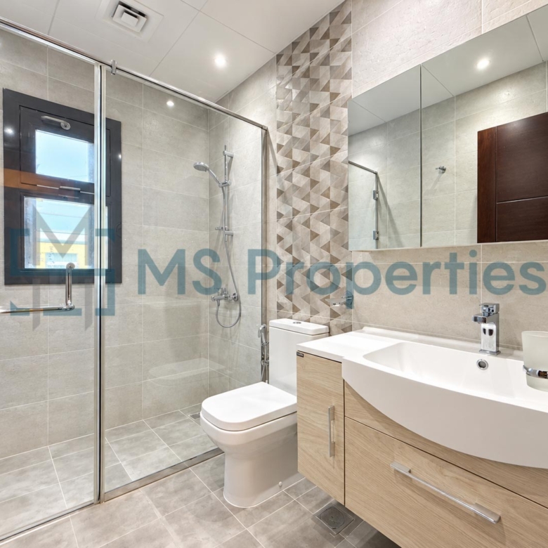 Luxuriously Furnished 3BHK + MaidRoom in The Pearl