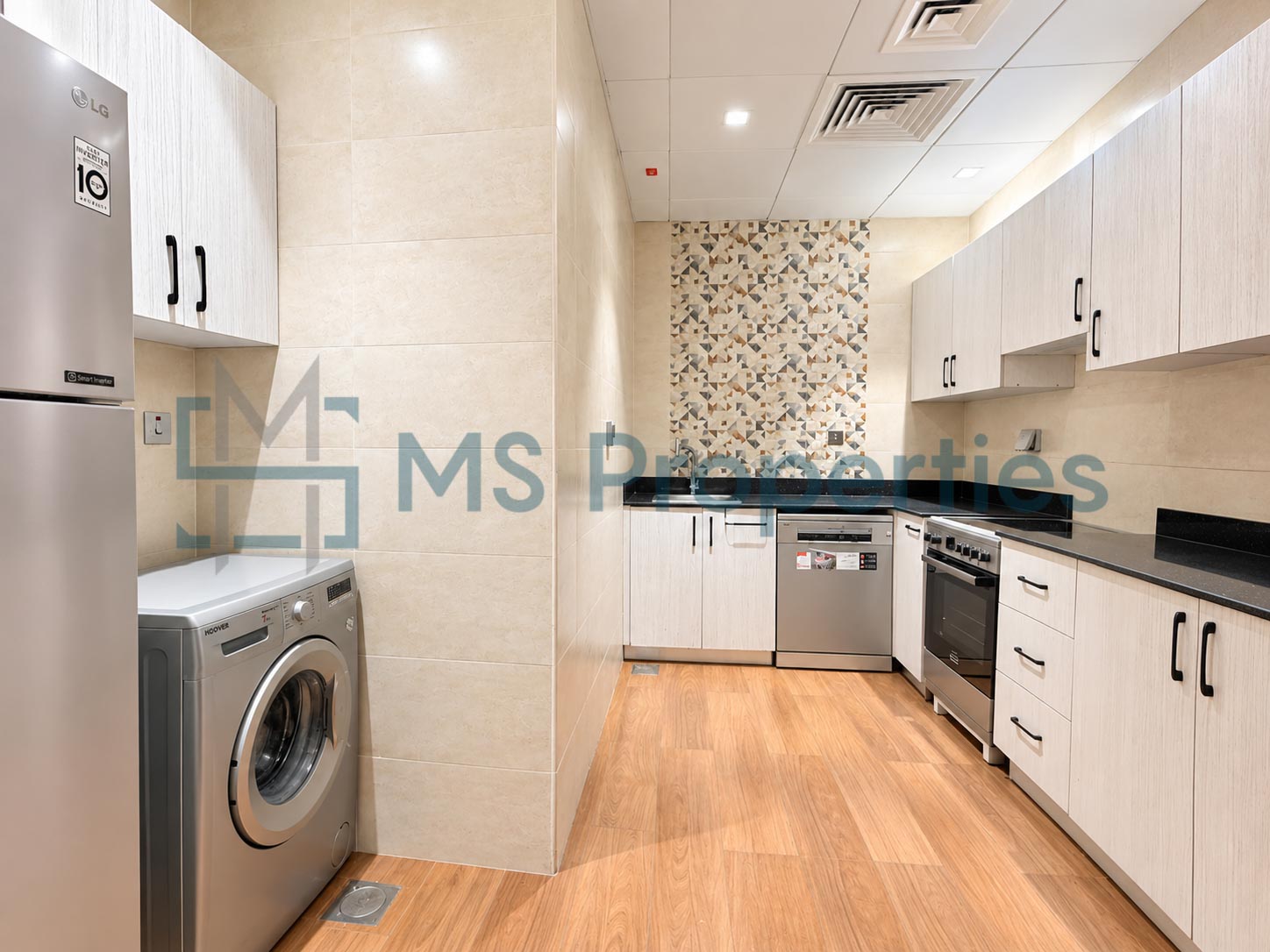 Luxuriously Furnished 3BHK + MaidRoom in The Pearl