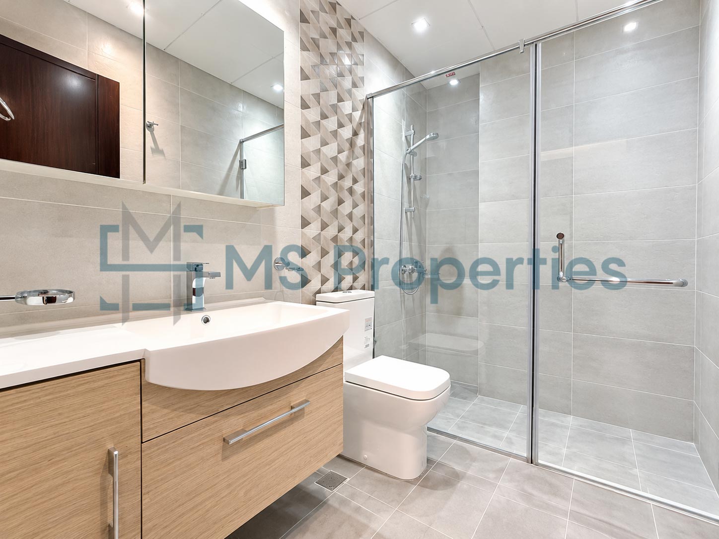Luxuriously Furnished 3BHK + MaidRoom in The Pearl
