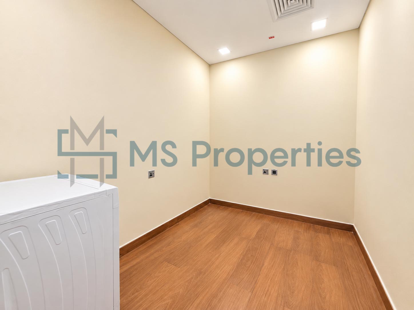 Luxuriously Furnished 3BHK + MaidRoom in The Pearl