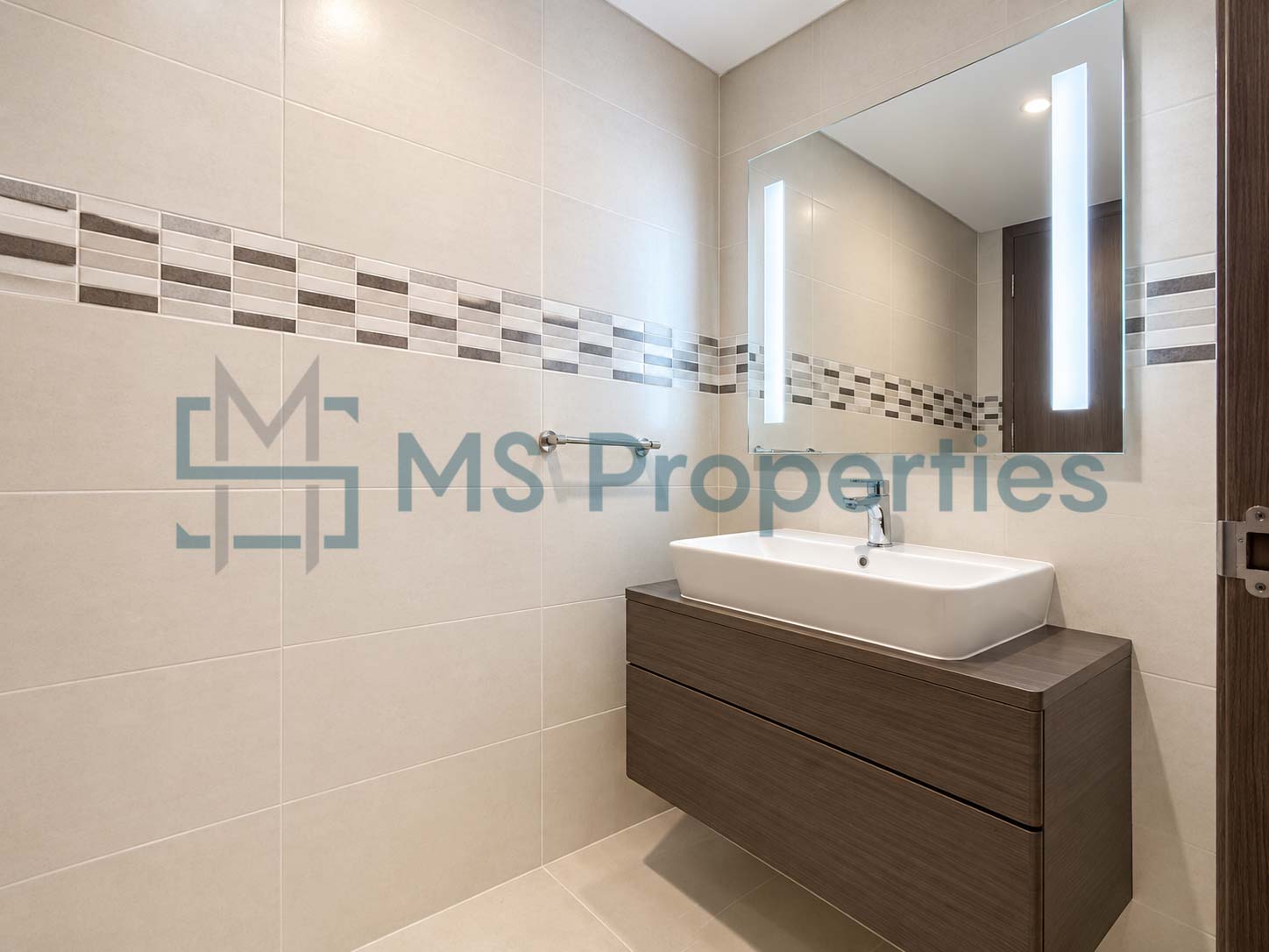Gorgeous | 2BR Apartment | Bills + WiFi Included