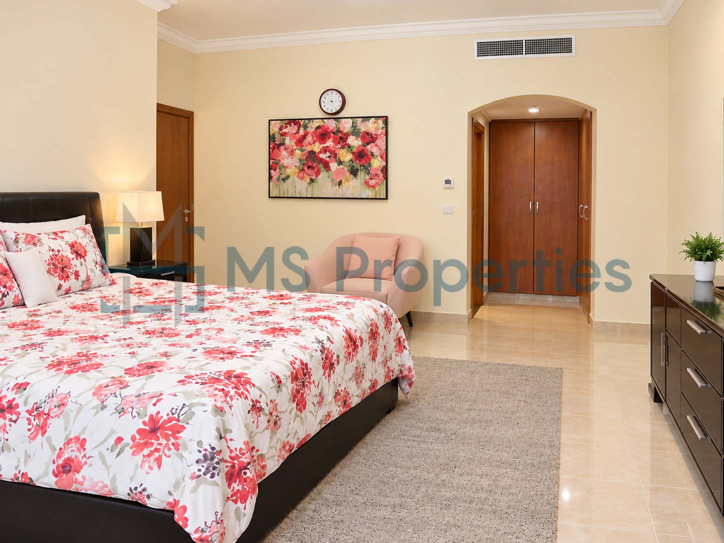 Sophisticated 2BHK Furnished with Balcony Sea View