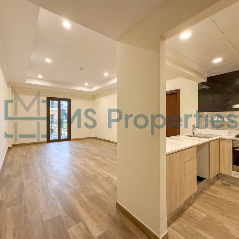 Sophisticated | 1 BDR Flat with Balcony | Bills Included