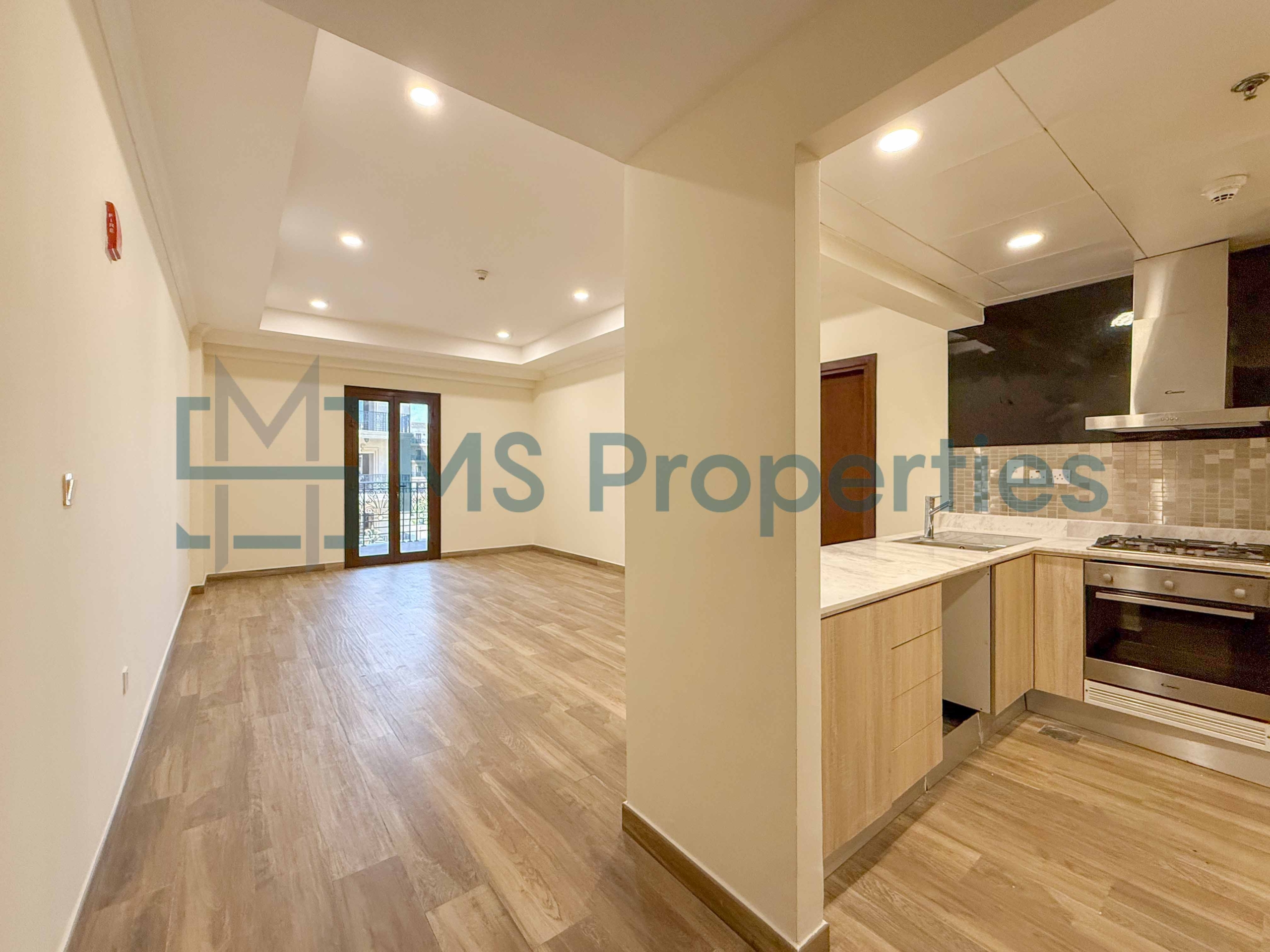 Sophisticated | 1 BDR Flat with Balcony | Bills Included