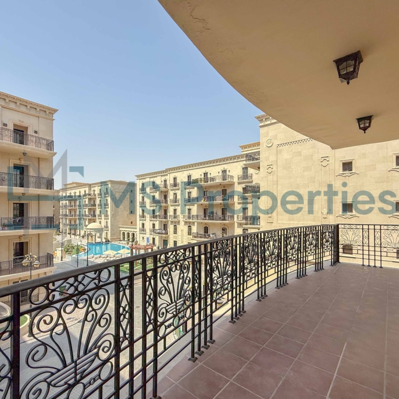 Sophisticated | 1 BDR Flat with Balcony | Bills Included