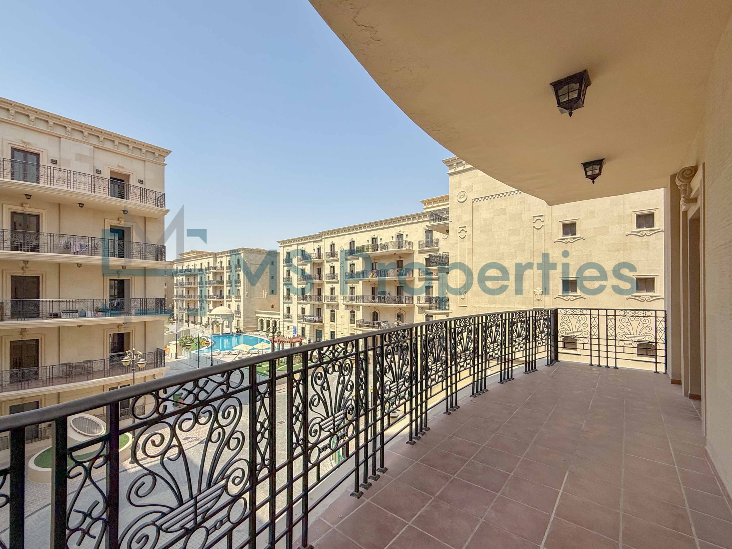 Sophisticated | 1 BDR Flat with Balcony | Bills Included