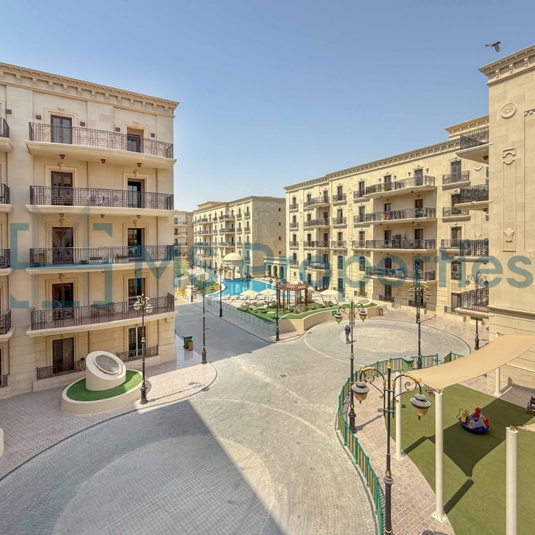 Sophisticated | 1 BDR Flat with Balcony | Bills Included