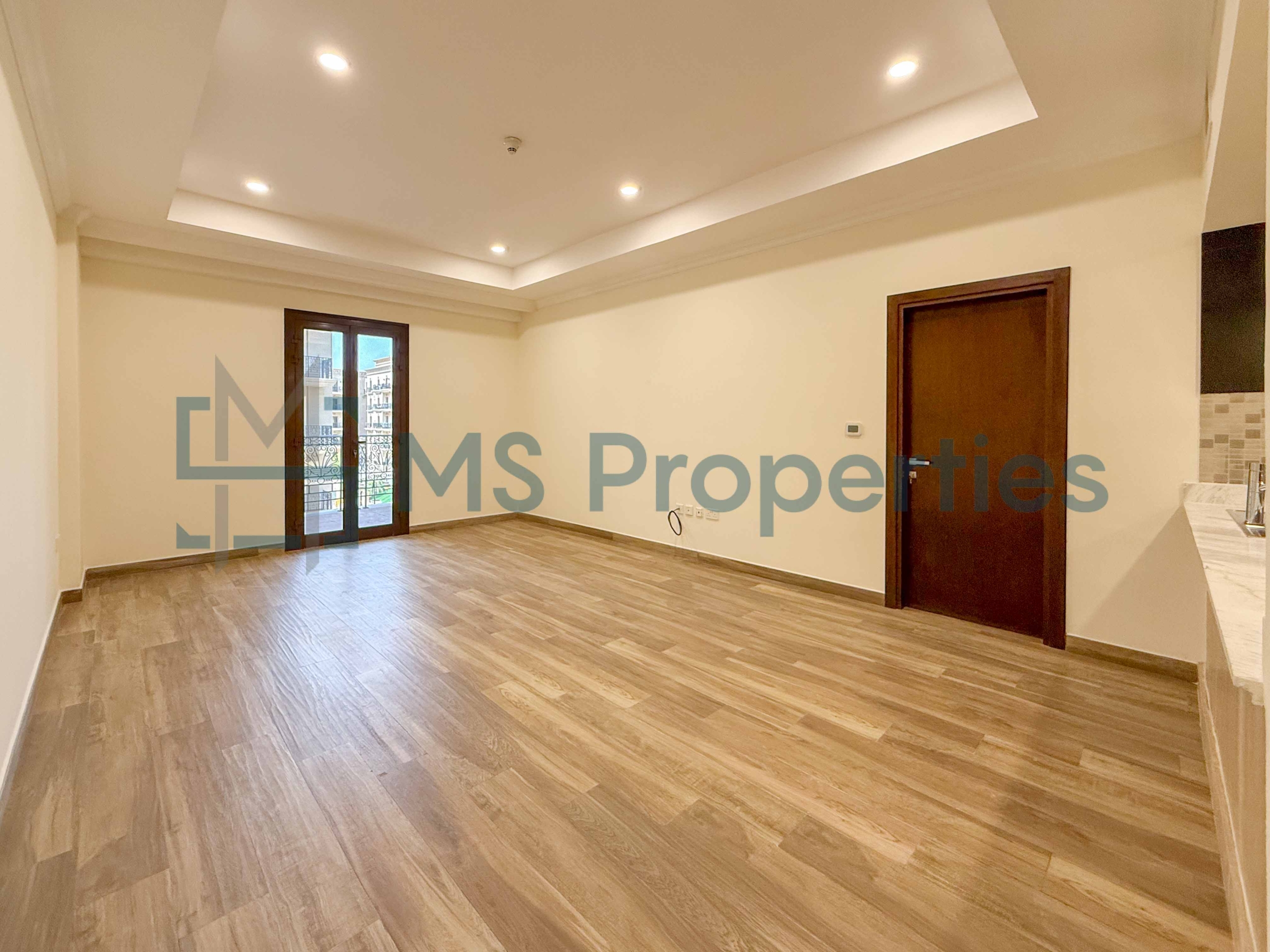 Sophisticated | 1 BDR Flat with Balcony | Bills Included