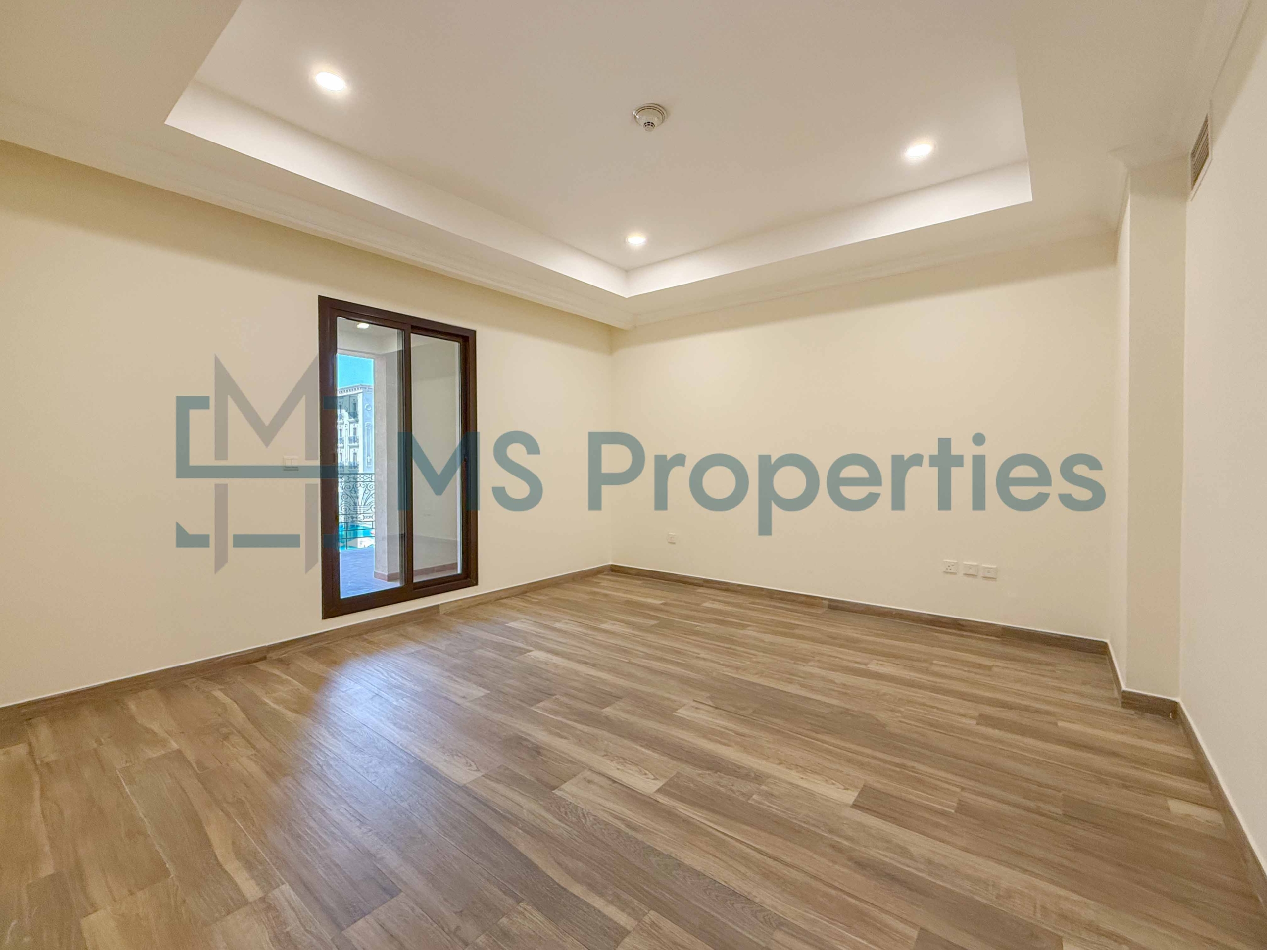 Sophisticated | 1 BDR Flat with Balcony | Bills Included