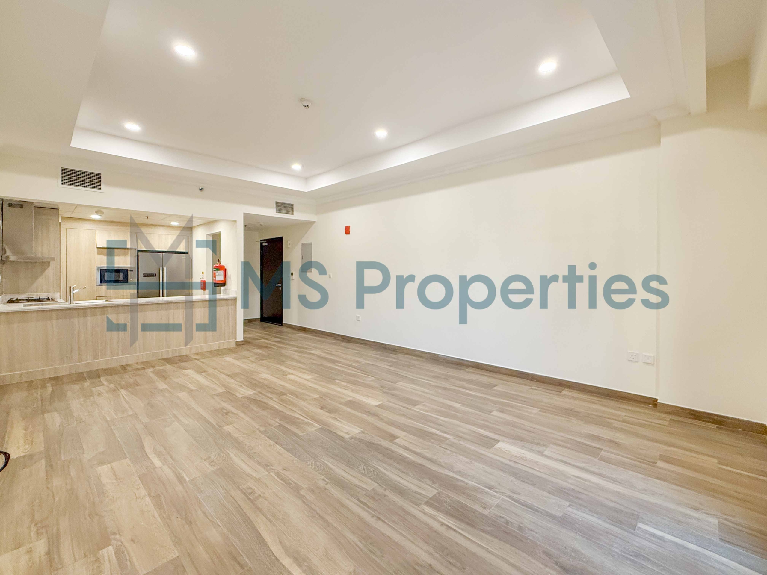 Sophisticated | 1 BDR Flat with Balcony | Bills Included
