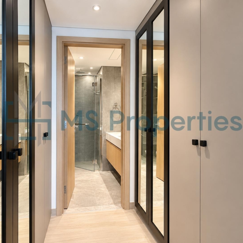 Prestigious 2 BHK + Maid Furnished with Balcony Beautiful City View