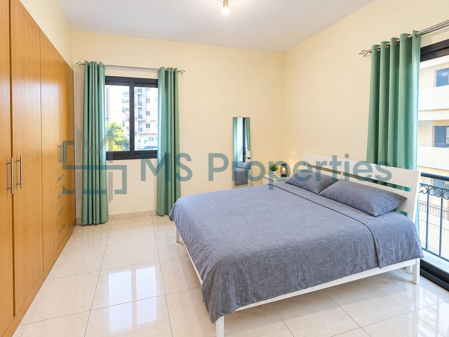 Cozy and Bright Studio Apartment in Fox Hills