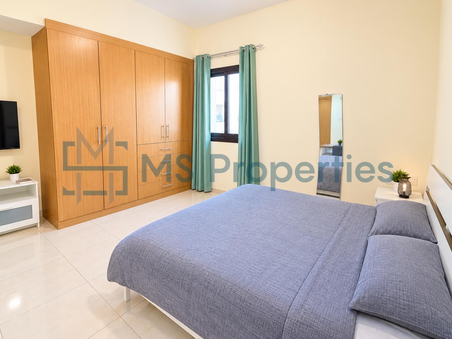 Cozy and Bright Studio Apartment in Fox Hills