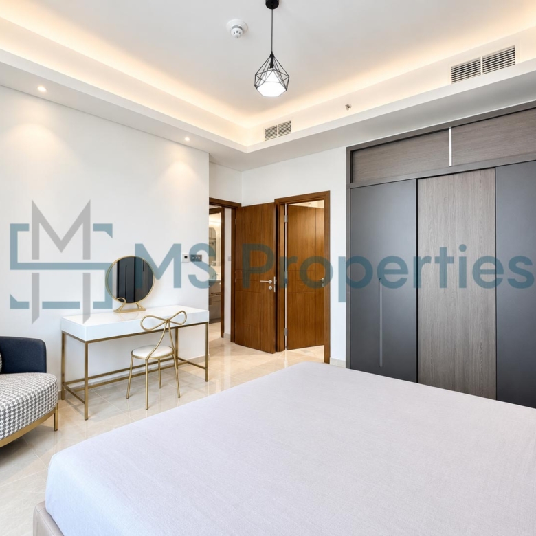 Modern 2 BDR Furnished with Balcony Beautiful View