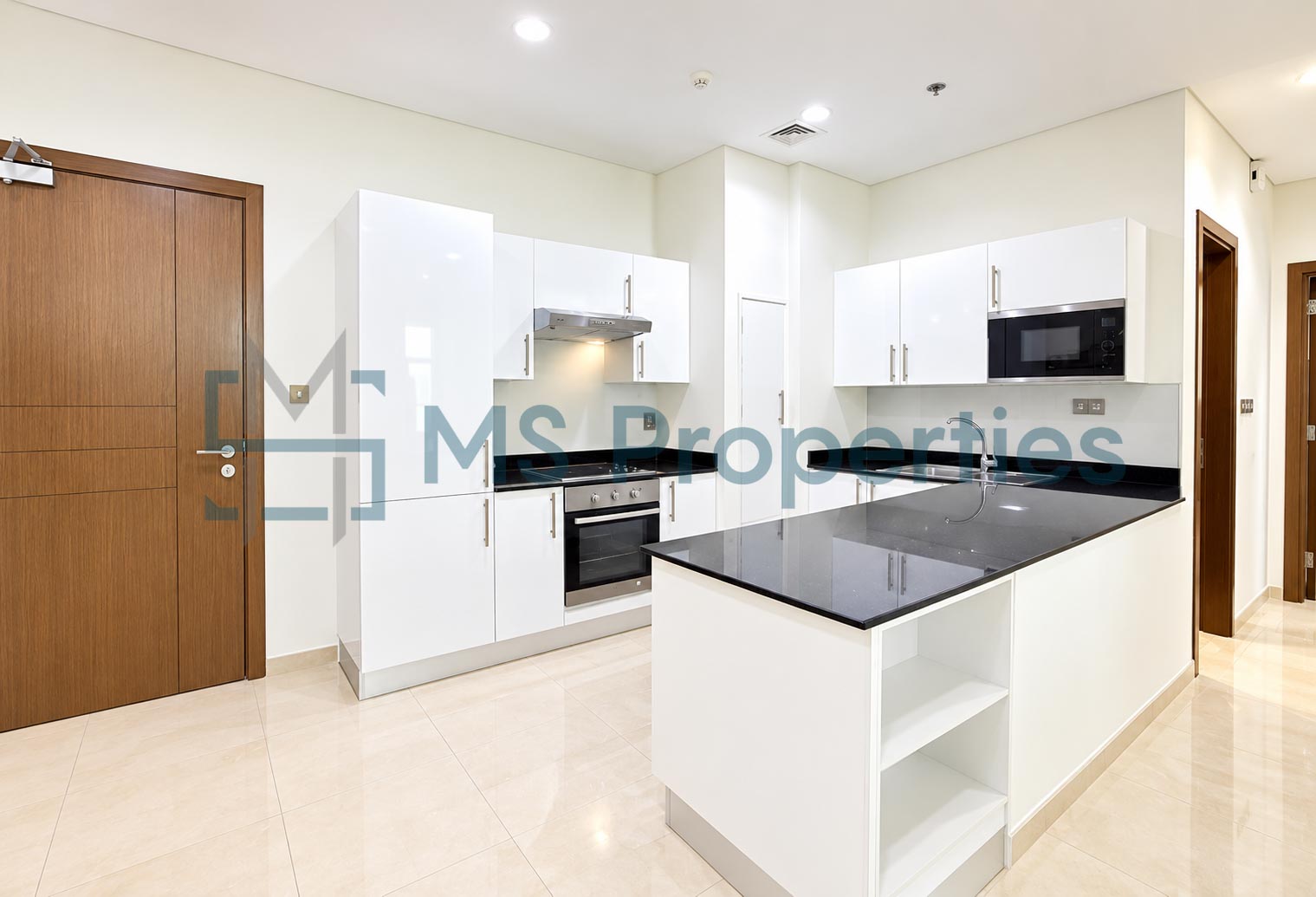 Modern 2 BDR Furnished with Balcony Beautiful View