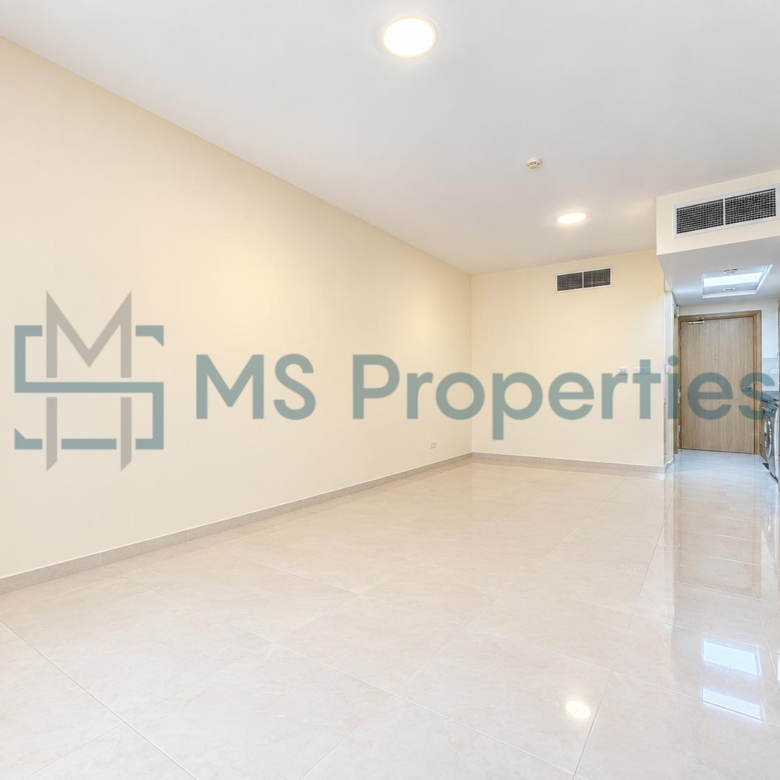 Charming & Stylish Studio Apartment in Fox Hills