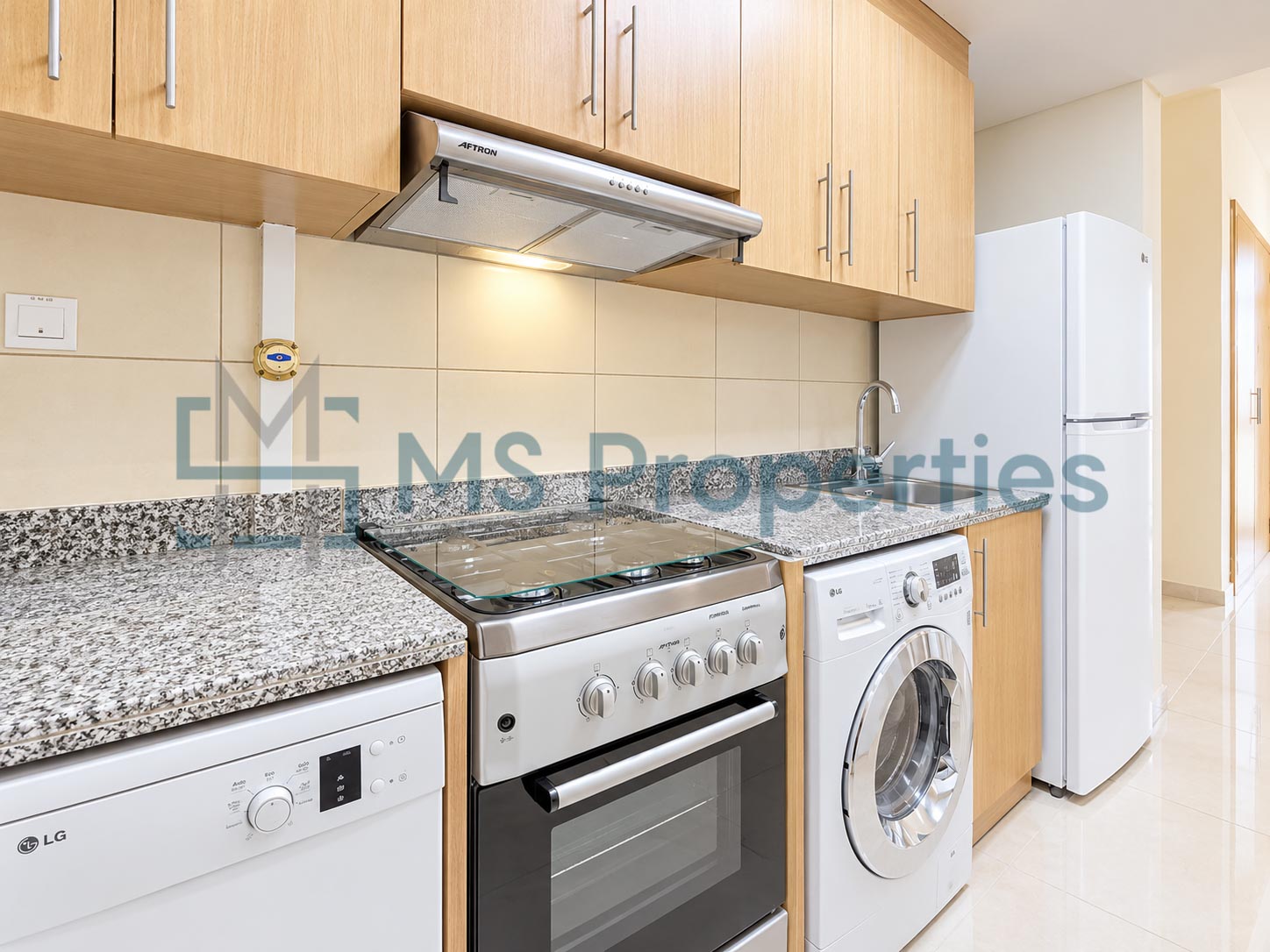 Charming & Stylish Studio Apartment in Fox Hills