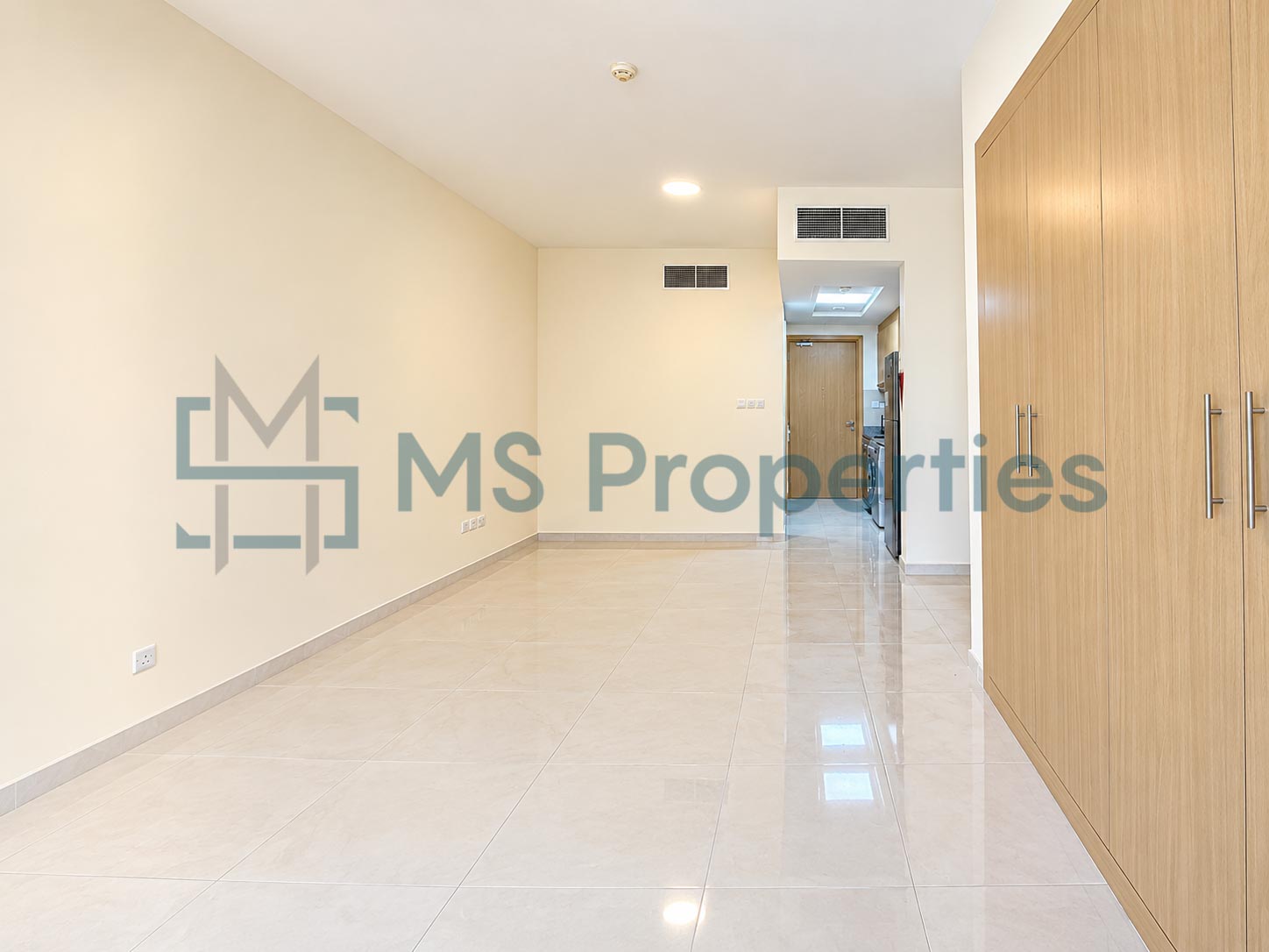 Charming & Stylish Studio Apartment in Fox Hills