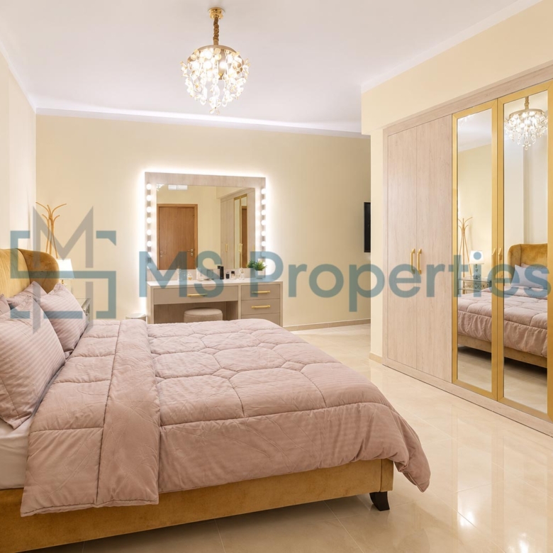 Spacious 3BHK Apartment in the Heart of Fox Hills