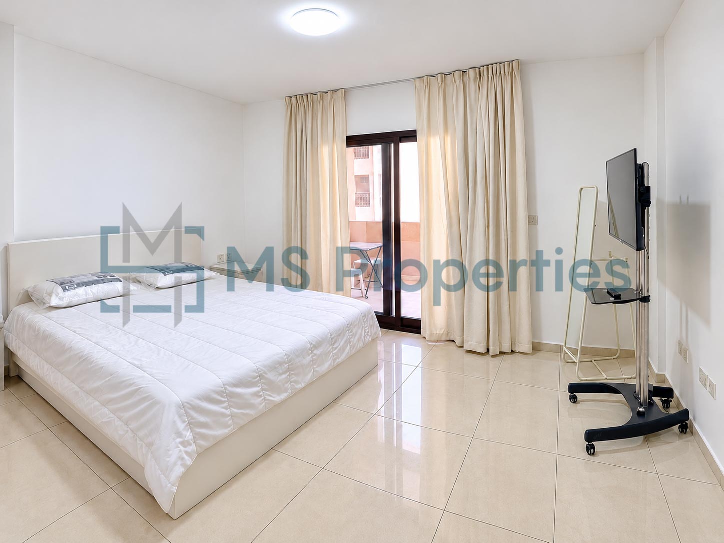 Modern & Cozy Studio Furnished with Balcony | Bills Included