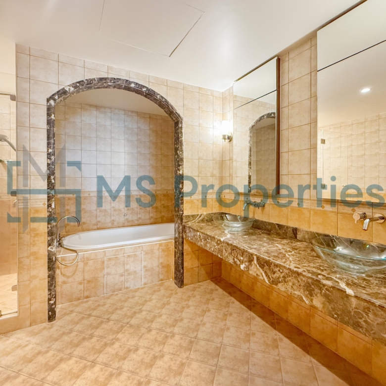 Stunning 2 BHK+Maid Room | Including Bills | Balcony View