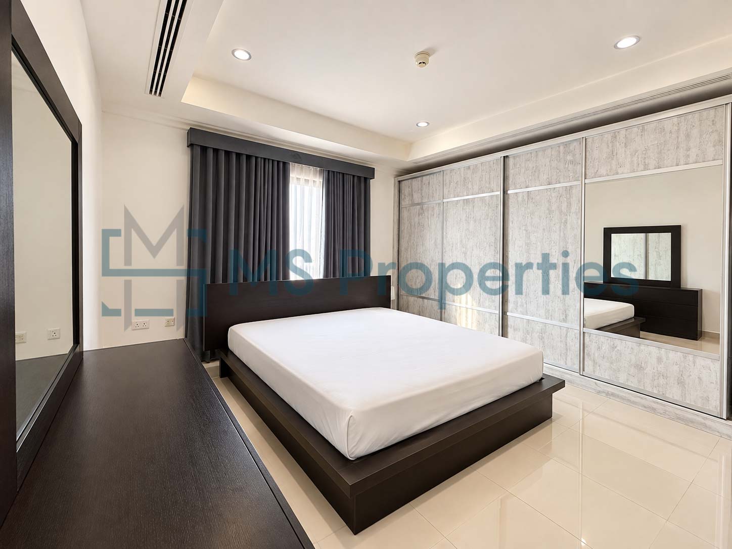 Elegant Large Space 2BHK Flat with Balcony | High Floor
