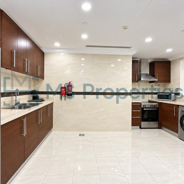 Classic Elegant 1 Bedroom Furnished with Community View
