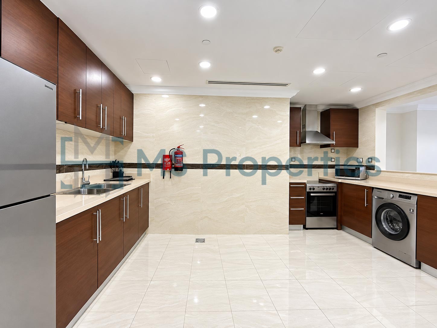 Classic Elegant 1 Bedroom Furnished with Community View