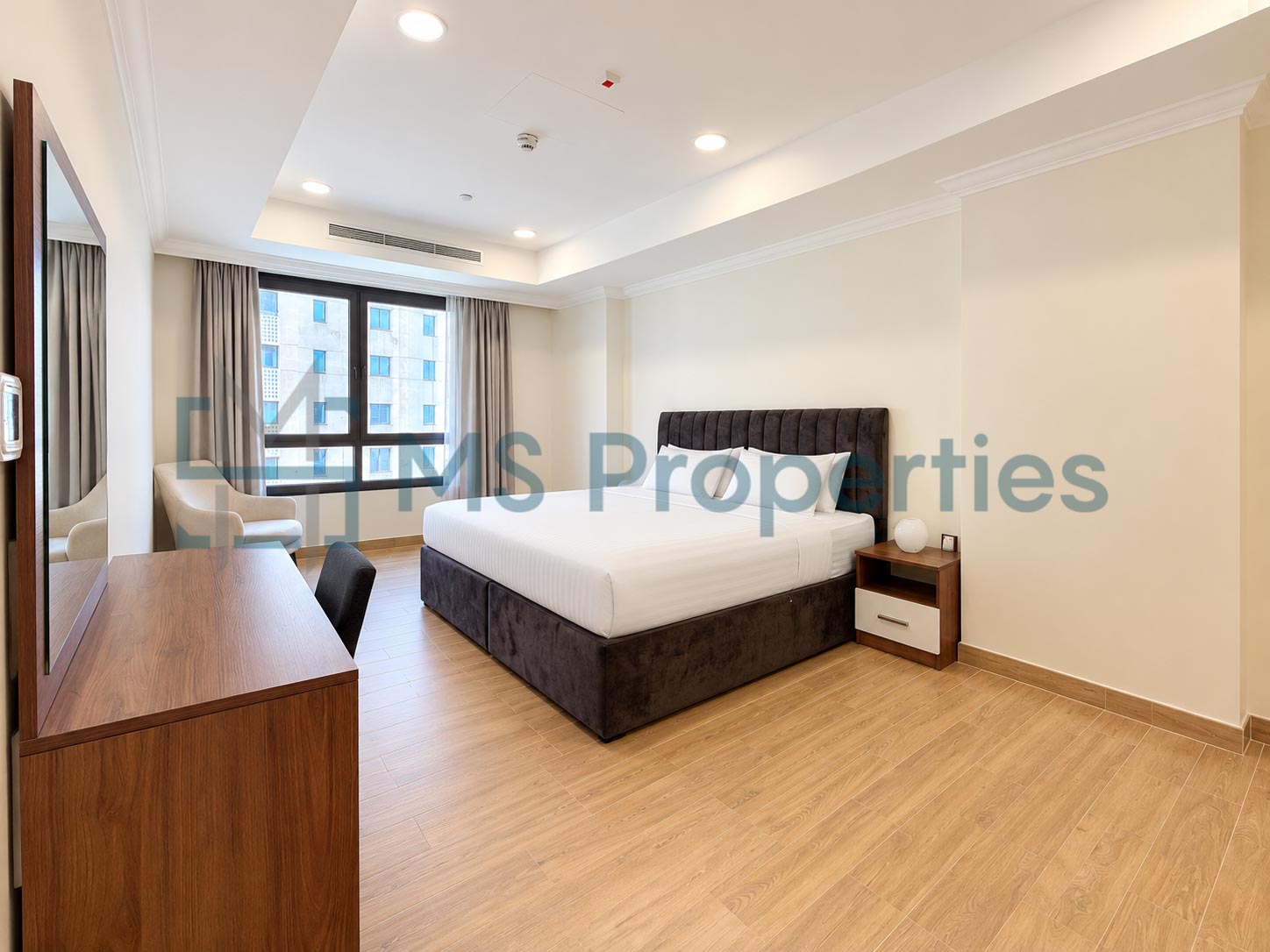 Classic Elegant 1 Bedroom Furnished with Community View