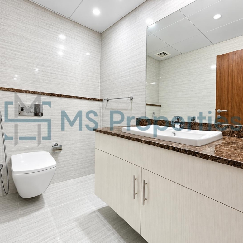 Classic Elegant 1 Bedroom Furnished with Community View