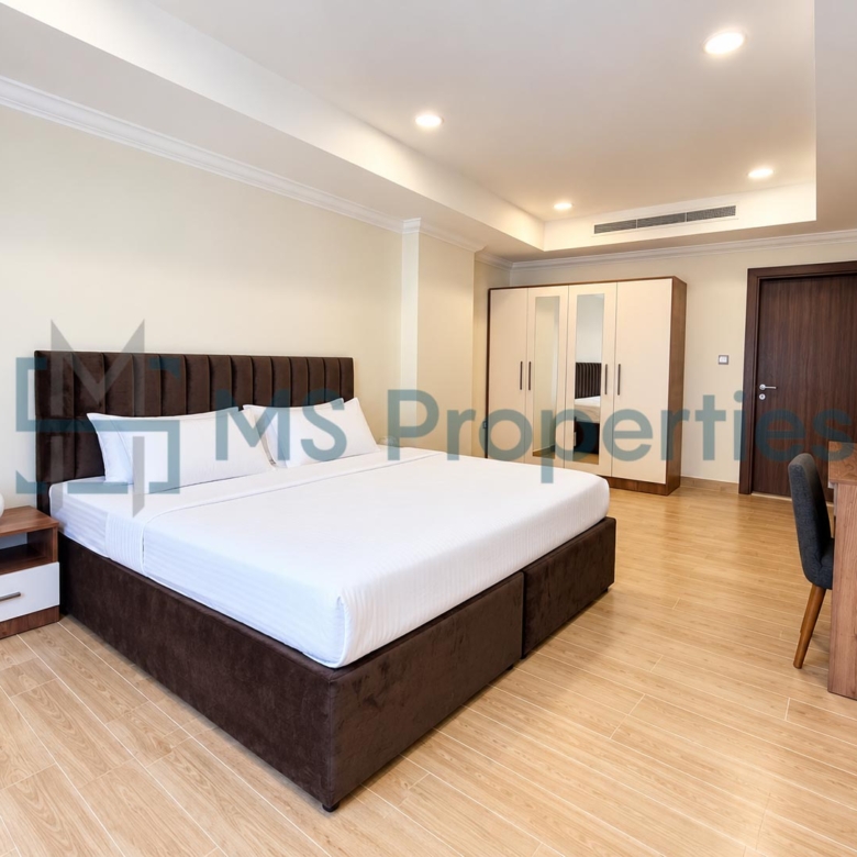 Classic Elegant 1 Bedroom Furnished with Community View