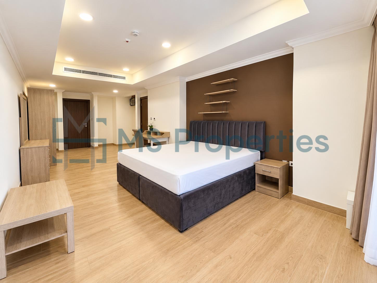 Luxurious 1 BHK Furnished with Balcony Amazing View