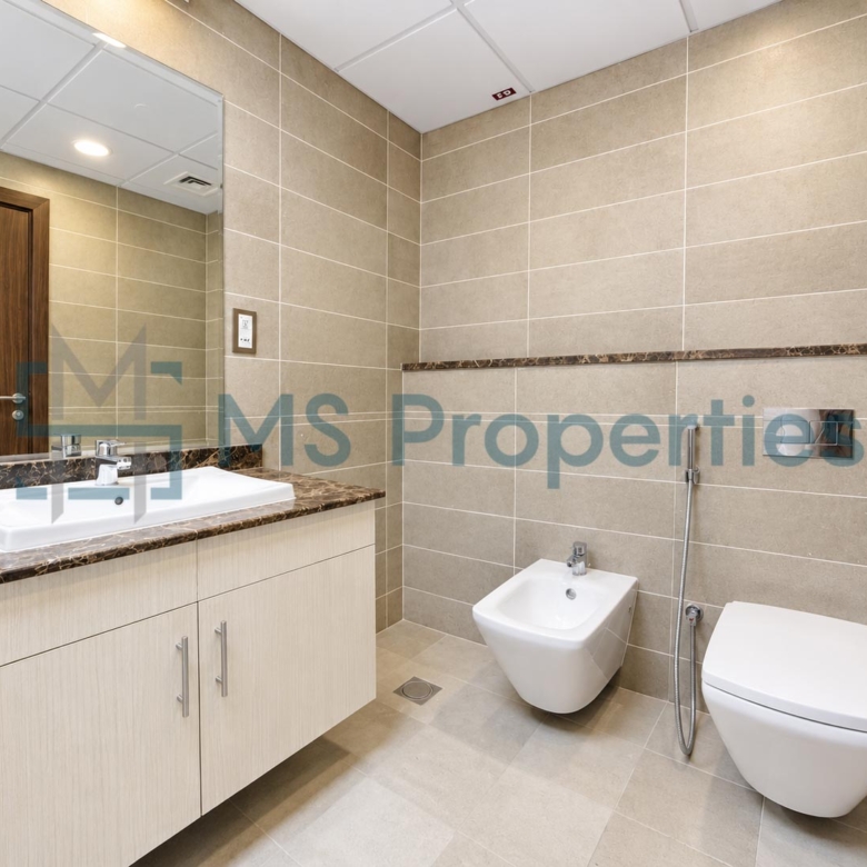 Luxurious 1 BHK Furnished with Balcony Amazing View