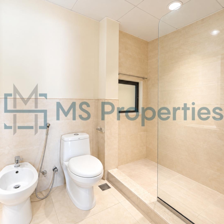 Large Layout 1 BDR Apartment with Perfect View Balcony