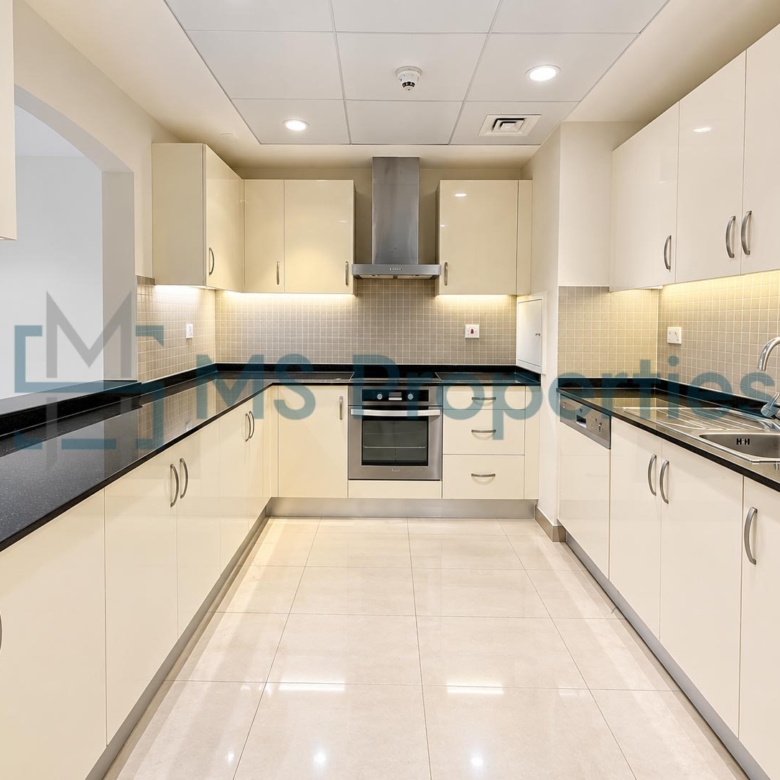 Large Layout 1 BDR Apartment with Perfect View Balcony