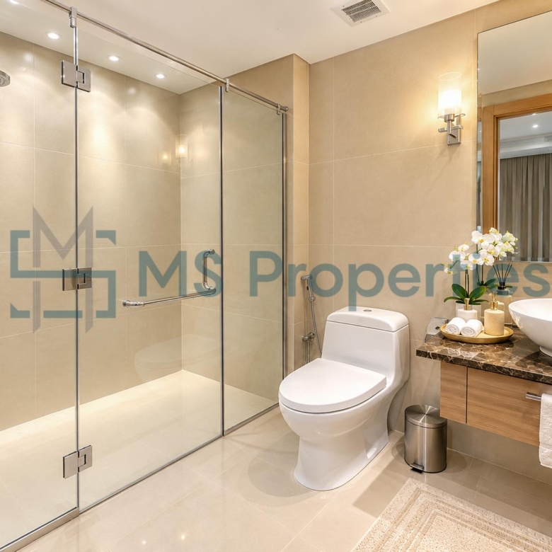 Luxury New Renovated 4 BHK + Maid Room Townhouse | Marina Front View